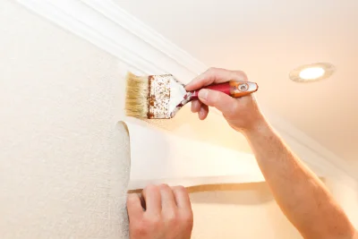 Pose de papier peint à Sarton — revêtements muraux et toiles de verre